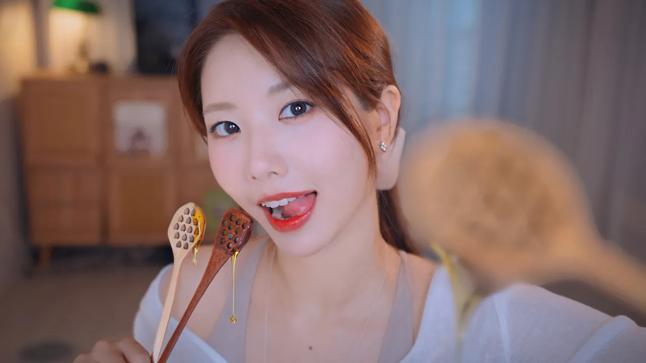 [Suna 꿀꿀선아]  ハニースプーンの咀嚼音集中 |  허니스푼으로 입소리 집중 | Honey Spoon Mouth Sounds